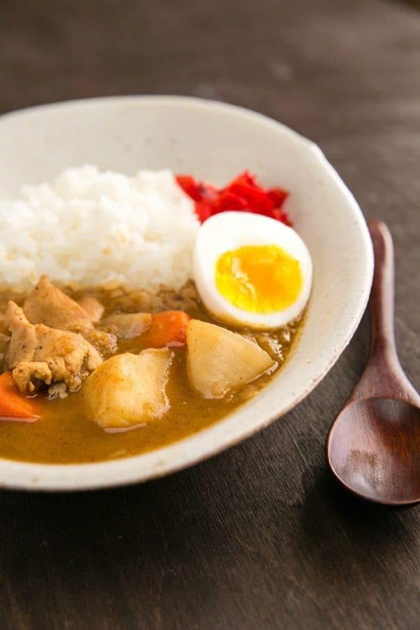 15 phút nấu món gà om rau củ kiểu Nhật nóng hổi khiến cả nhà vét sạch nồi cơm