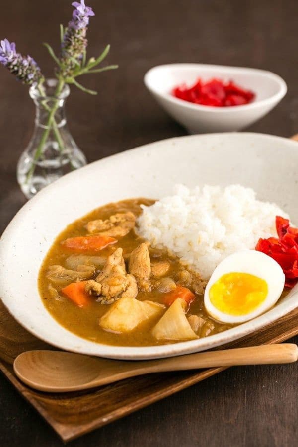 15 phút nấu món gà om rau củ kiểu Nhật nóng hổi khiến cả nhà vét sạch nồi cơm