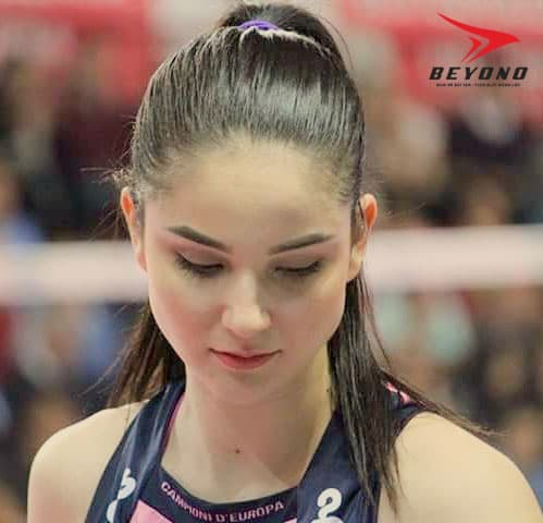 Klara Peric hoa khu00f4i cao 1,84 m cu1ee7a lu00e0ng bu00f3ng chuyu1ec1n Croatia