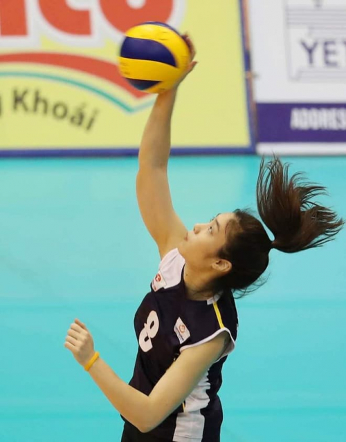 Tru1ea7n Viu1ec7t Hu01b0u01a1ng Hot girl bu00f3ng chuyu1ec1n cao 1,78 m