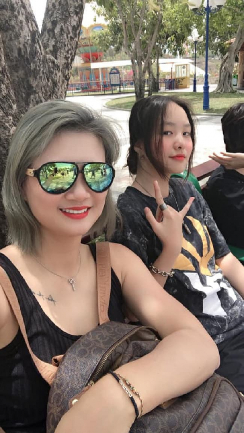 Con gu00e1i xinh nhu01b0 hoa cu1ee7a Hoa khu00f4i bu00f3ng chuyu1ec1n Kim Huu1ec7