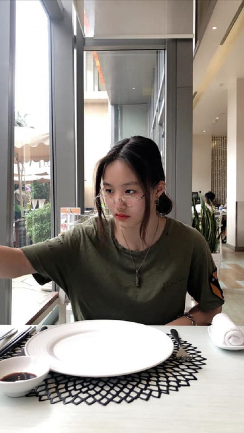 Con gu00e1i xinh nhu01b0 hoa cu1ee7a Hoa khu00f4i bu00f3ng chuyu1ec1n Kim Huu1ec7