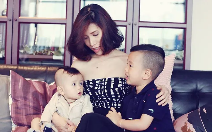 Hot mom Việt sống tại Úc chia sẻ quan điểm ngược: Không dạy con phải nhường nhịn!
