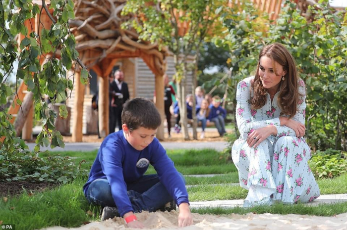 Trở về tự nhiên – một khía cạnh quan trọng trong triết lý nuôi dạy con của Kate Middleton