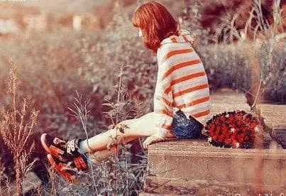 Em sợ những điều không rõ ràng, nó bào mòn thanh xuân của người con gái...