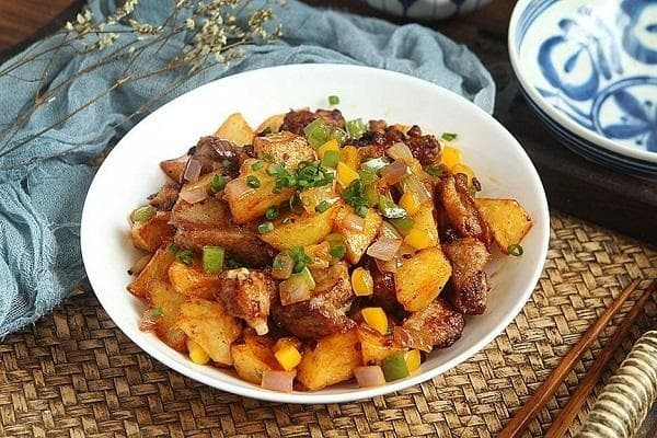 Đâu chỉ có xào chua ngọt, sườn nấu theo cách này cũng khiến cả nhà 