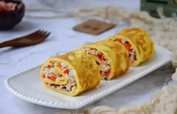 Chỉ với 2 quả trứng và tôm là đã có bữa ăn sáng thơm ngon, bổ dưỡng cho bé yêu