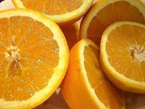 Vitamin C giúp giảm nguy cơ đục thủy tinh thể