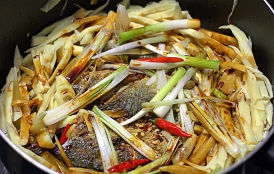 'Đánh bay' cả nồi cơm với món cá kho măng thơm ngon ấm bụng