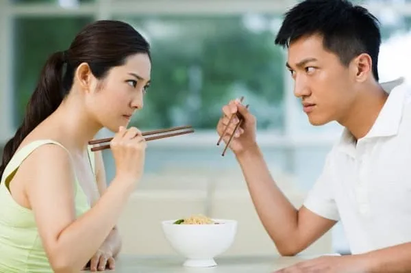 Loạt rắc rối mà cặp đôi nào cũng phải đối mặt khi chuyển đến sống cùng nhau