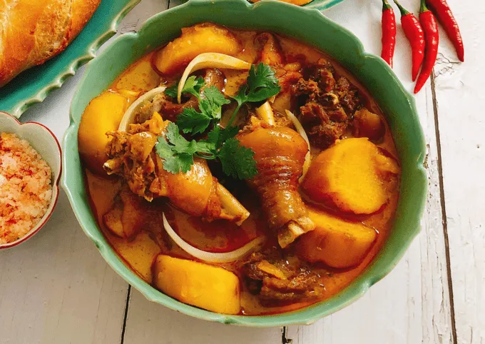 Nhanh tay làm cà ri gà ấm nóng chiêu đãi cả nhà