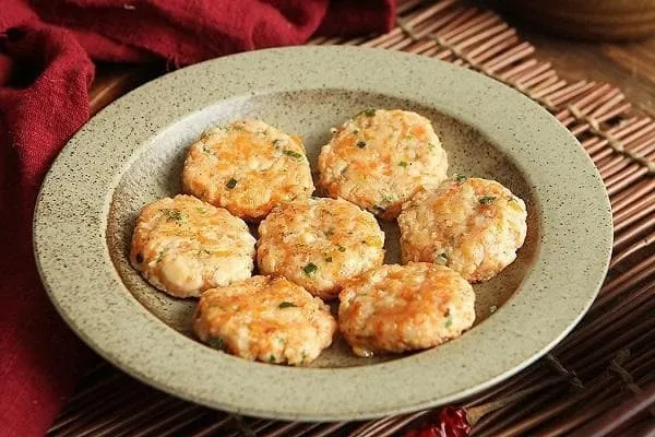 Chỉ cần món chả tuyệt ngon này, bé lười ăn bao nhiêu cũng bị 