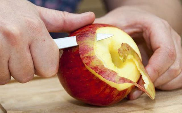 12 lý do khiến phái đẹp nên ăn ít nhất 1 quả táo mỗi ngày