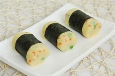 Dụ bé ăn rau với khoai tây nghiền cuộn rong biển cực ngon