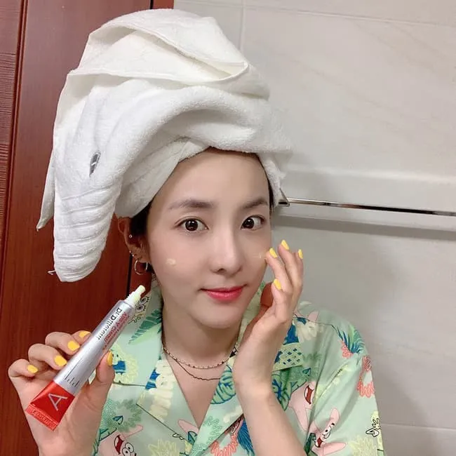 Các mỹ nhân 30+ có 6 tuyệt đỉnh bí kíp skincare mà nếu copy theo, làn da của bạn cũng 