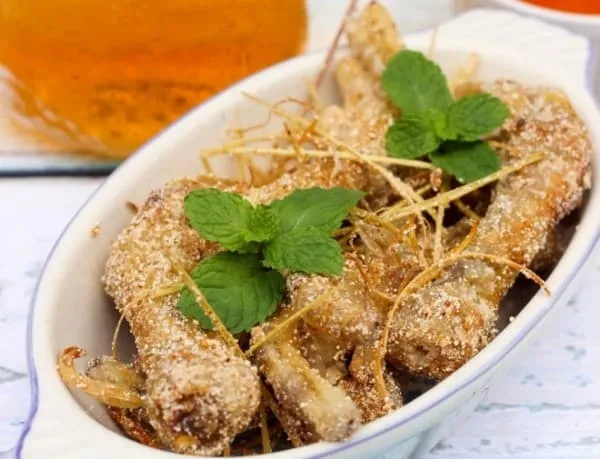 Cách làm chân gà rang muối ngon miễn chê