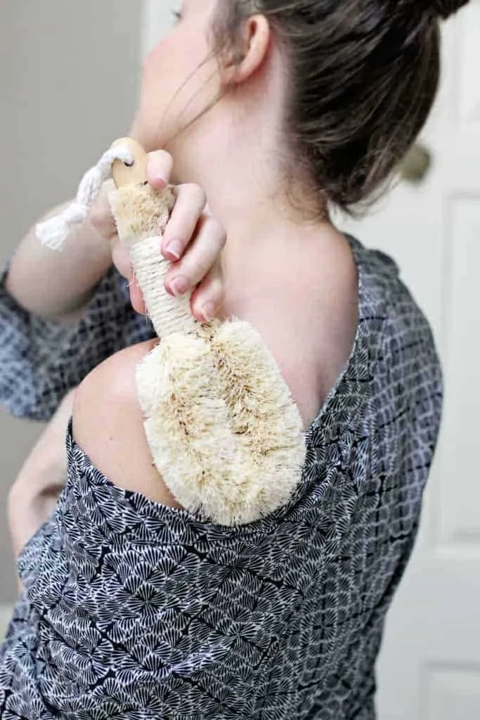 Da hồng, trẻ hơn 10 tuổi nhờ dùng bàn chải làm điều này mỗi ngày