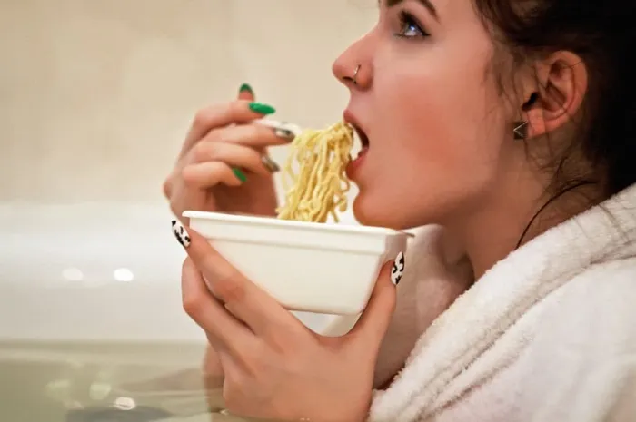 Tránh những thực phẩm sau đây nếu bạn muốn đẹp