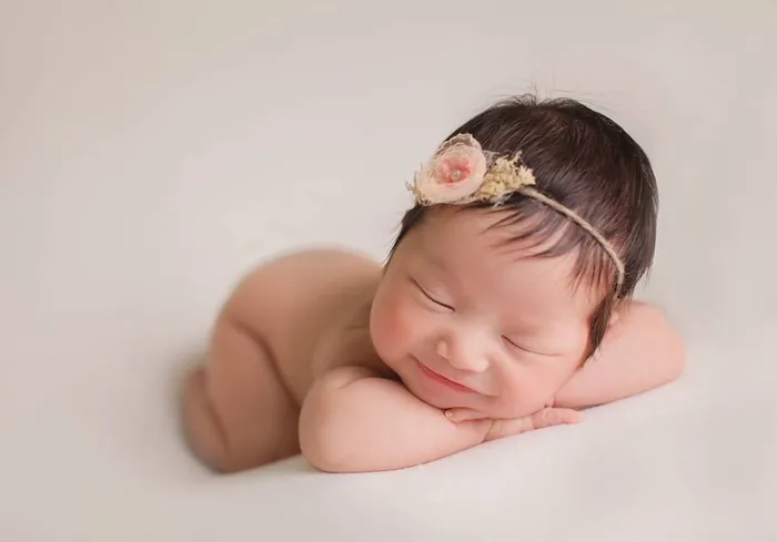 Con bạn chỉ bé bỏng một thời...