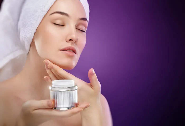 Mặt nạ ngủ là gì? Các tác dụng của mặt nạ ngủ