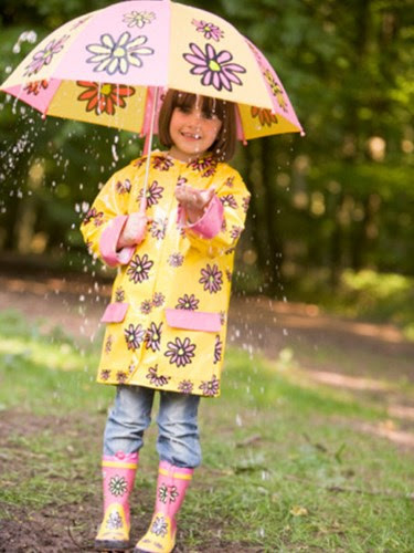 Phòng bệnh cho trẻ trong mùa mưa không khó, bạn chỉ cần ghi nhớ một số nguyên tắc sau